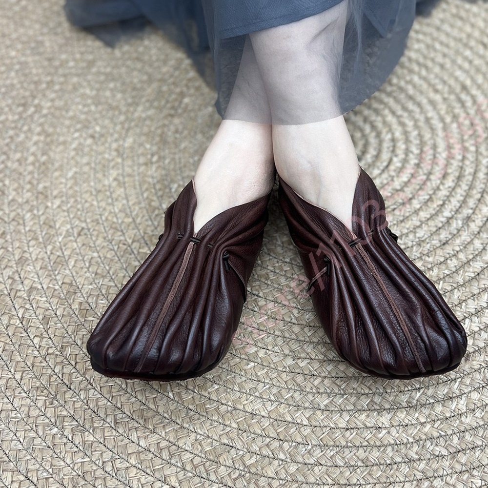 أحذية نسائية عصرية بتصميم كلاس - مراجعة Mule Slip On وسعره