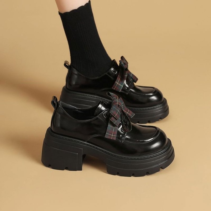 حذاء أوكسفورد نسائي بتصميم كلا - مراجعة Oxford Lace Up Women وسعره