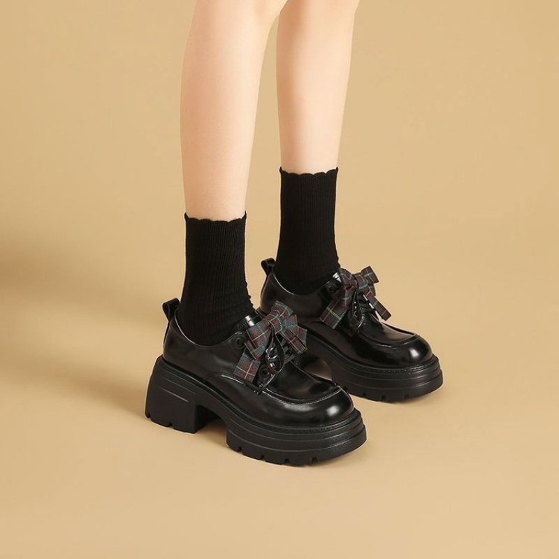 حذاء أوكسفورد نسائي بتصميم كلا - مراجعة Oxford Lace Up Women وسعره