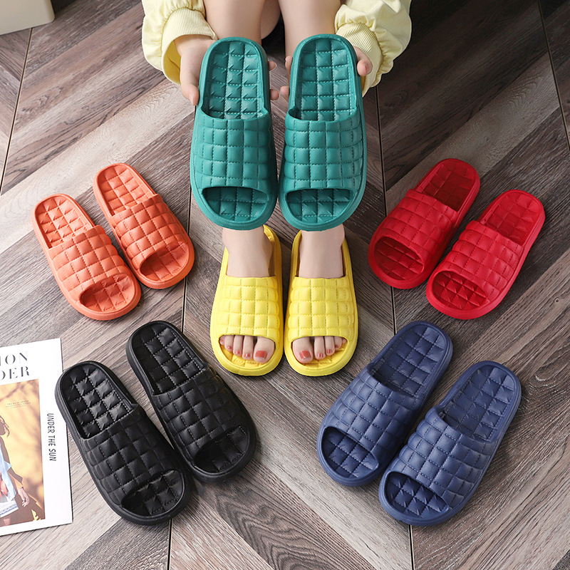 شباشب حمام منزلية صيفية 2026 ل - مراجعة Mule Slip On وسعره